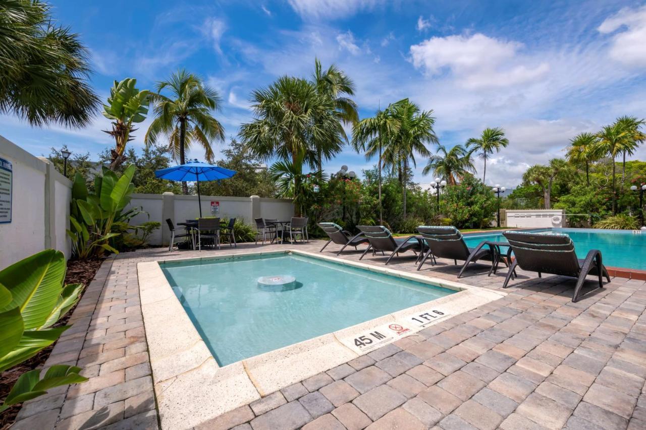 Best Western Plus Windsor Inn North Miami Extérieur photo