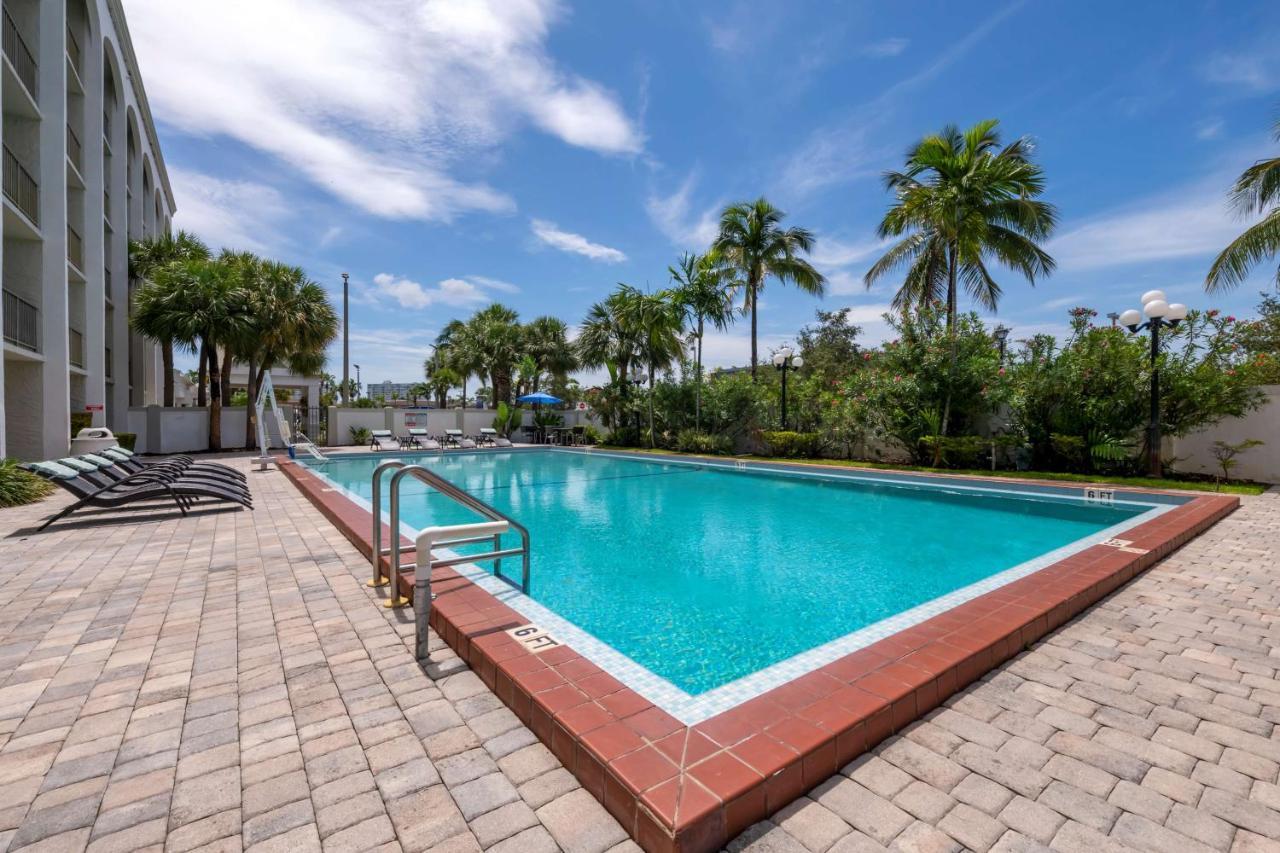 Best Western Plus Windsor Inn North Miami Extérieur photo