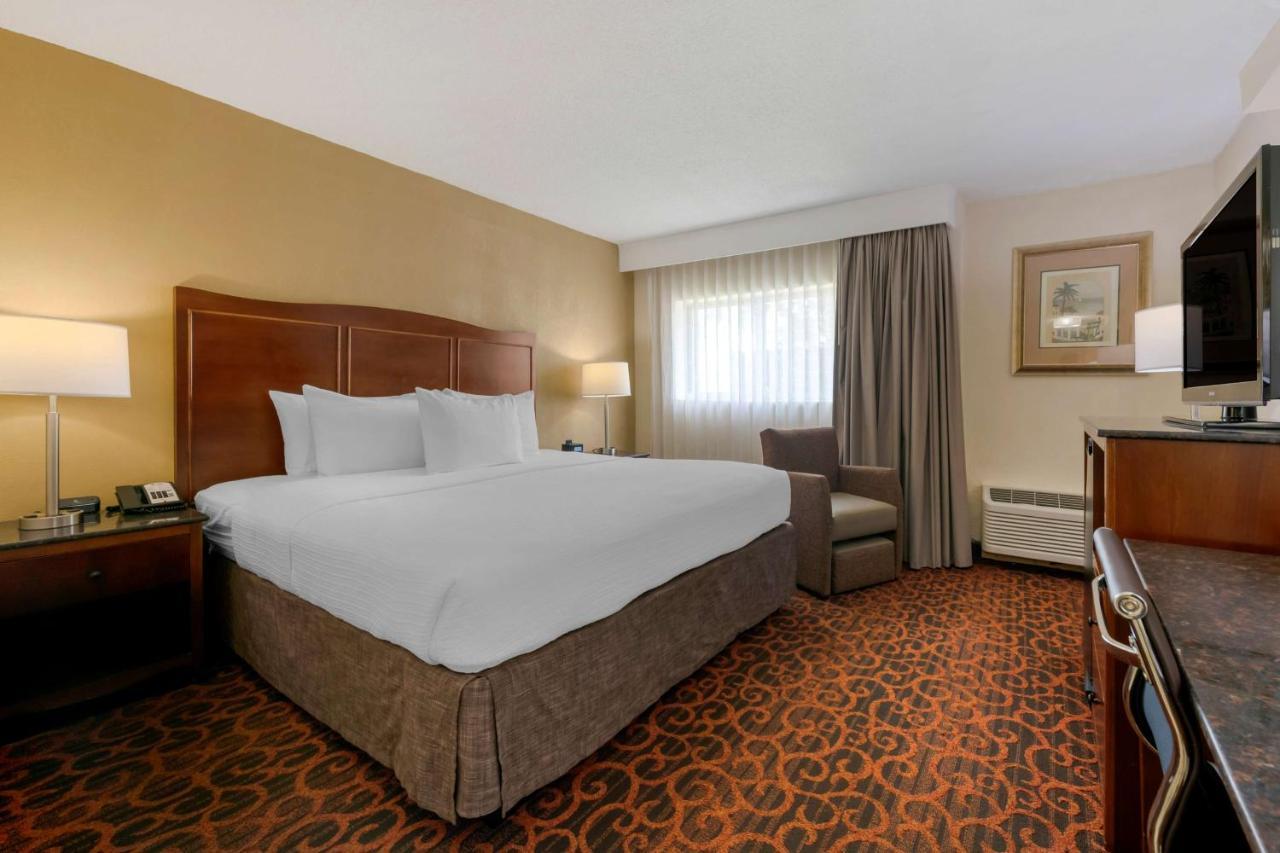 Best Western Plus Windsor Inn North Miami Extérieur photo